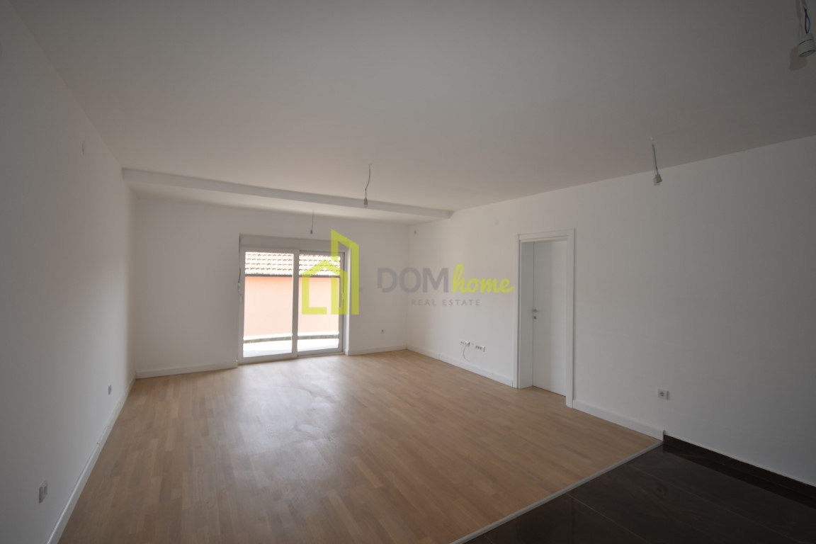 Dvosoban stan 80m2, Dalmatinska